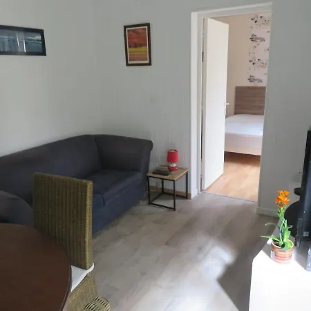 Appart' - Avec Terrasse A 7km Des Plages *