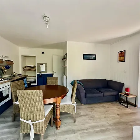 Апартаменты Appart' - Avec Terrasse A 7km Des Plages Basly