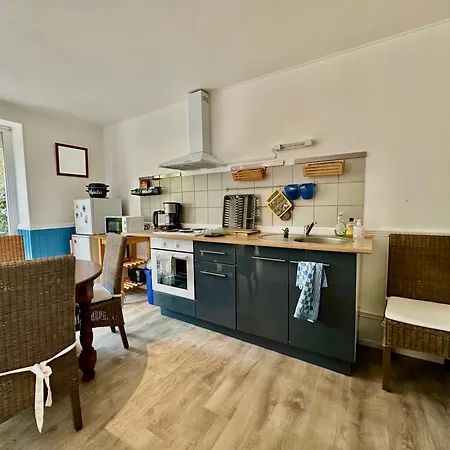 Appart' - Avec Terrasse A 7km Des Plages Apartment *